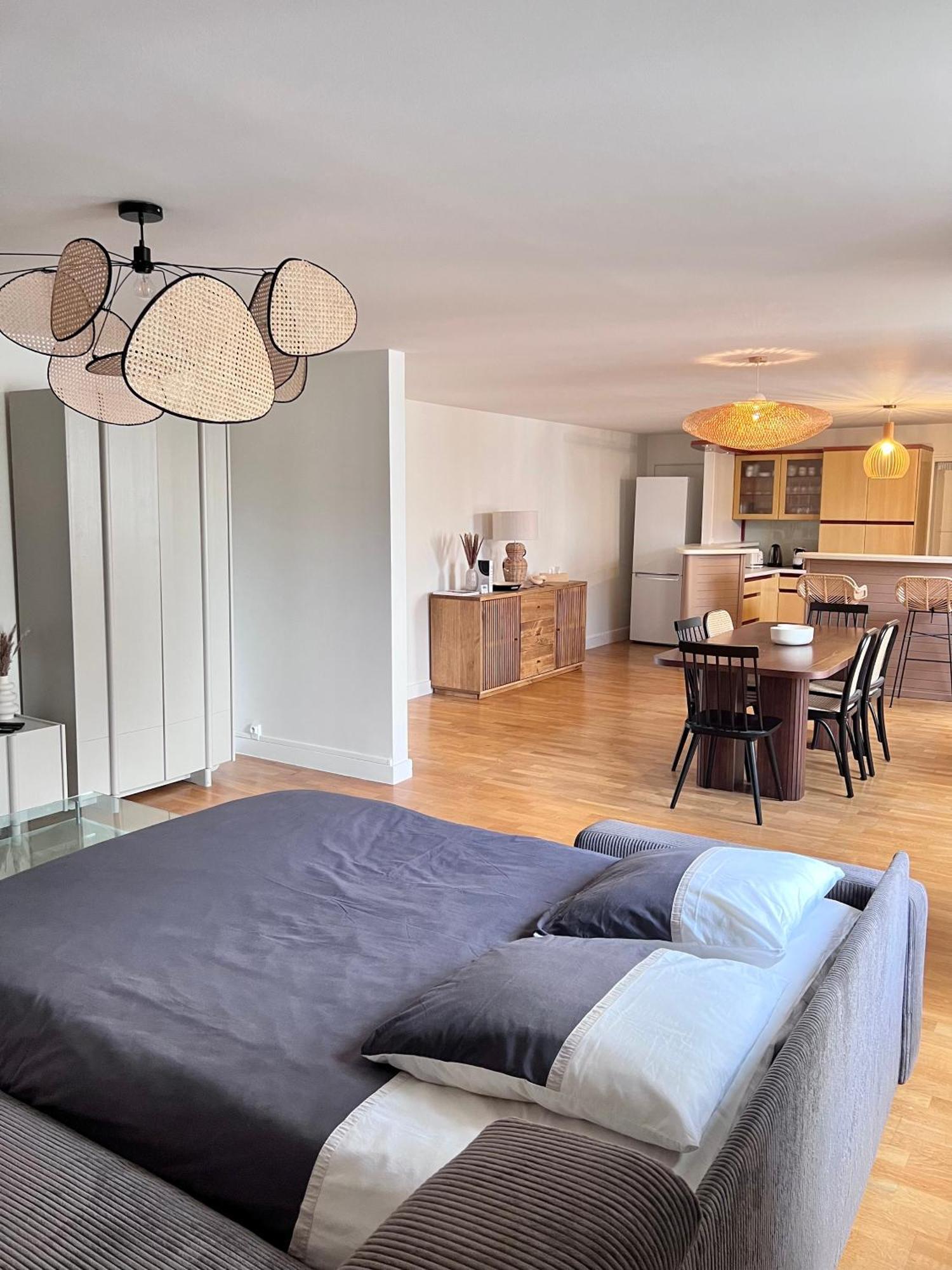 Grand Appartement Ultra Moderne Plein Centre, Plage A Pieds, Avec Parking Concarneau Exteriör bild