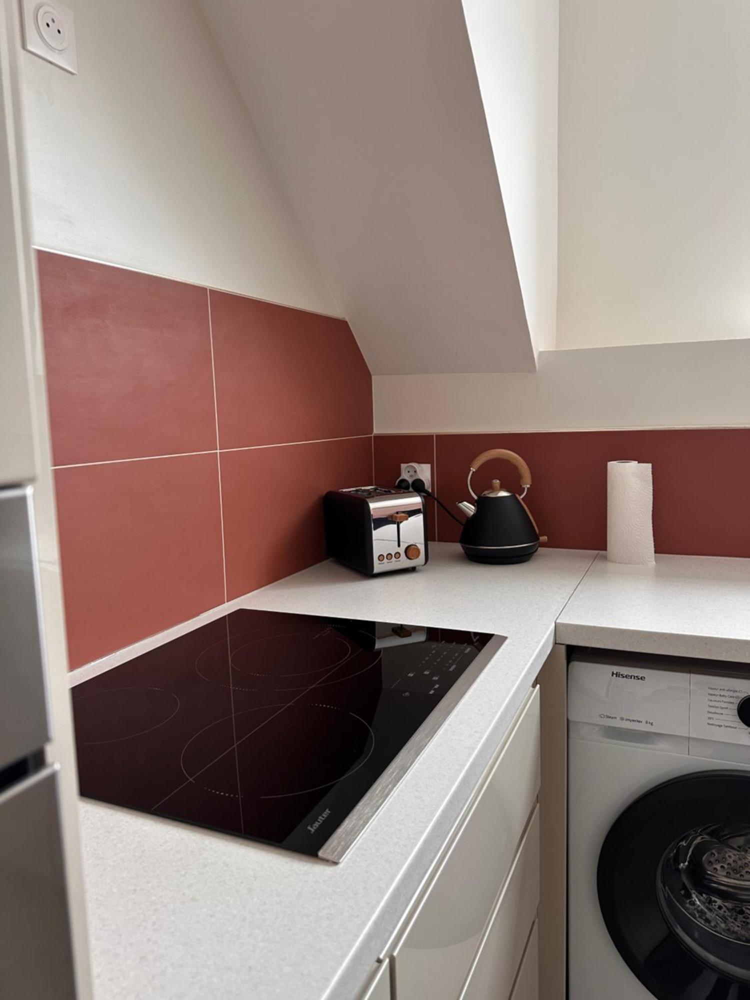Grand Appartement Ultra Moderne Plein Centre, Plage A Pieds, Avec Parking Concarneau Rum bild